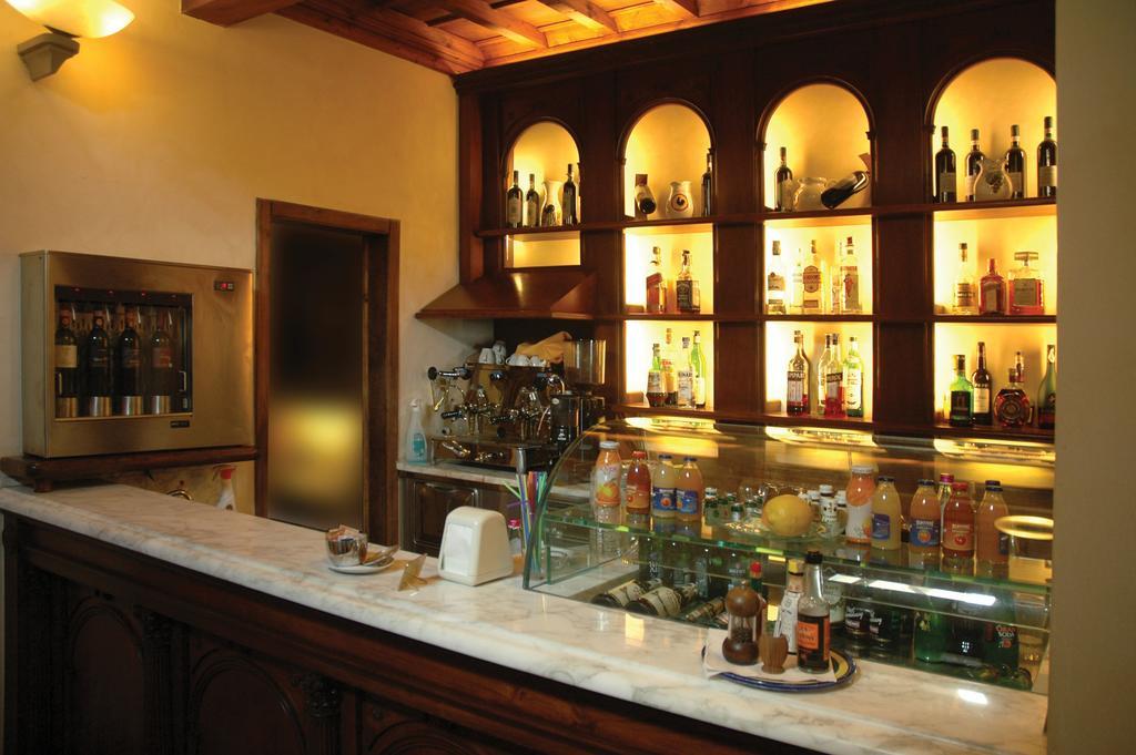 Hotel Palazzo Squarcialupi كاستيلّينا إنْ كْيانت المظهر الخارجي الصورة
