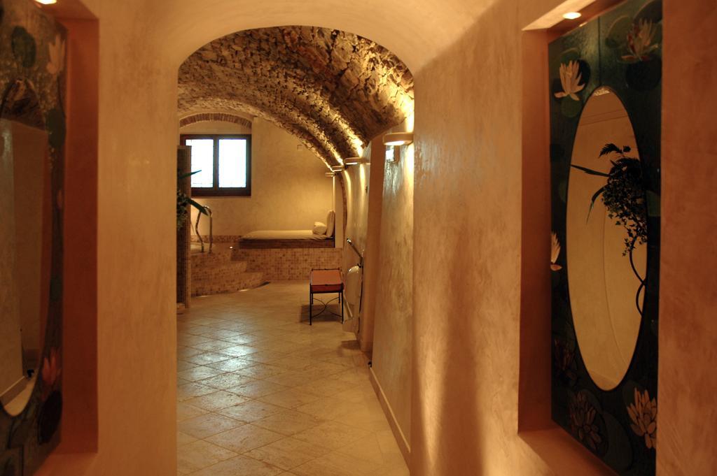 Hotel Palazzo Squarcialupi كاستيلّينا إنْ كْيانت المظهر الخارجي الصورة