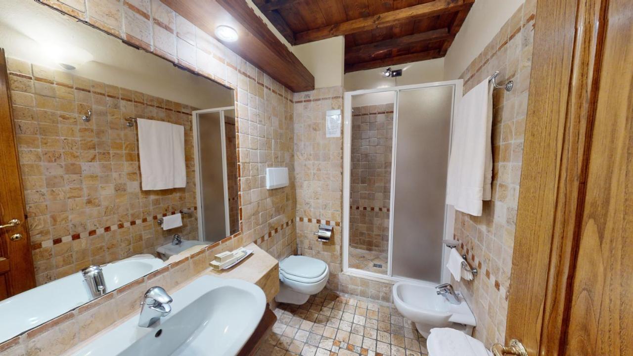 Hotel Palazzo Squarcialupi كاستيلّينا إنْ كْيانت المظهر الخارجي الصورة